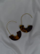 Load image into Gallery viewer, Patterned Arc Hook Earrings
