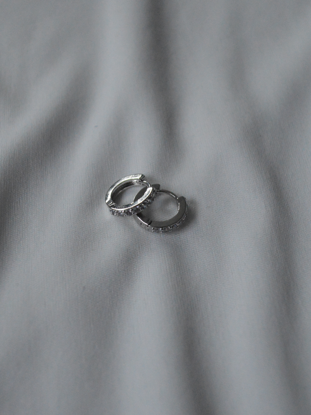 Sterling Silver Circle Diamond Huggies