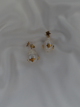 Load image into Gallery viewer, Decorative Egg Earrings
