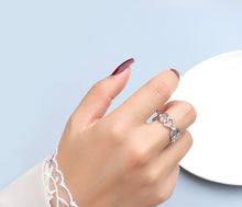 Load image into Gallery viewer, Chunky Heart Ring
